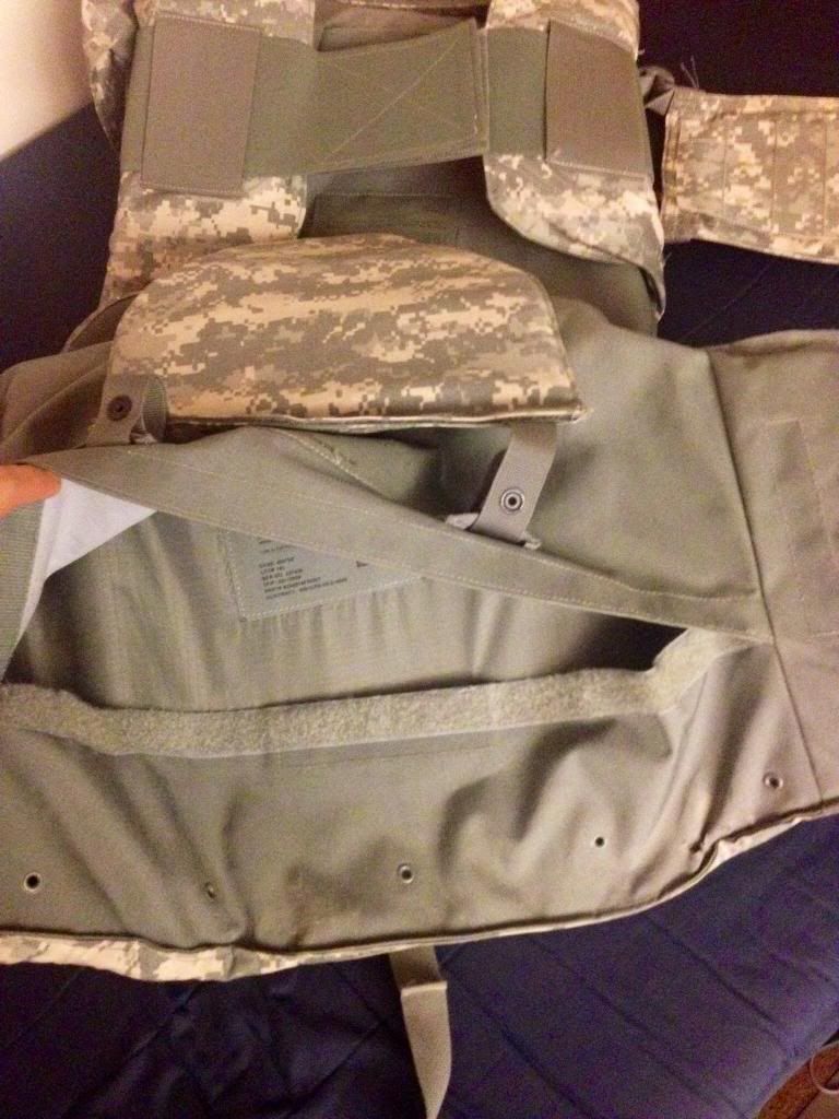 Like new army iotv with esapi lvl4 plates and Kevlar inserts FN